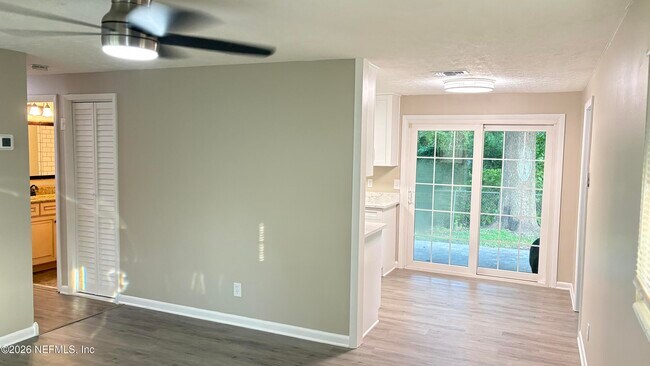 Building Photo - 8036 Delaroche Dr