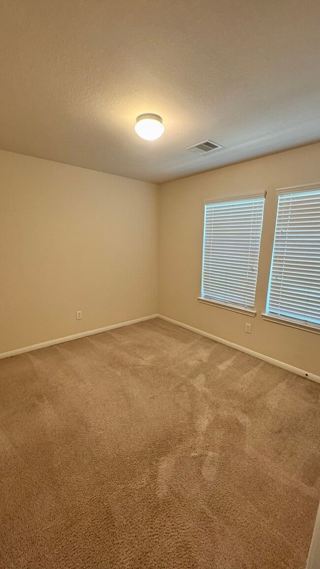 Building Photo - 1747 Nichole Woods Dr