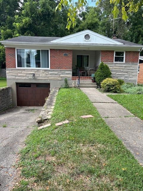 Primary Photo - Adorable 2 bedroom House on Quite Street i...