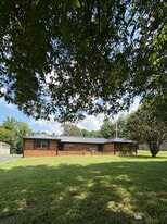 Building Photo - 5030 Benton Rd