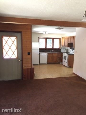 Primary Photo - 256 Lake Tahoe Cir