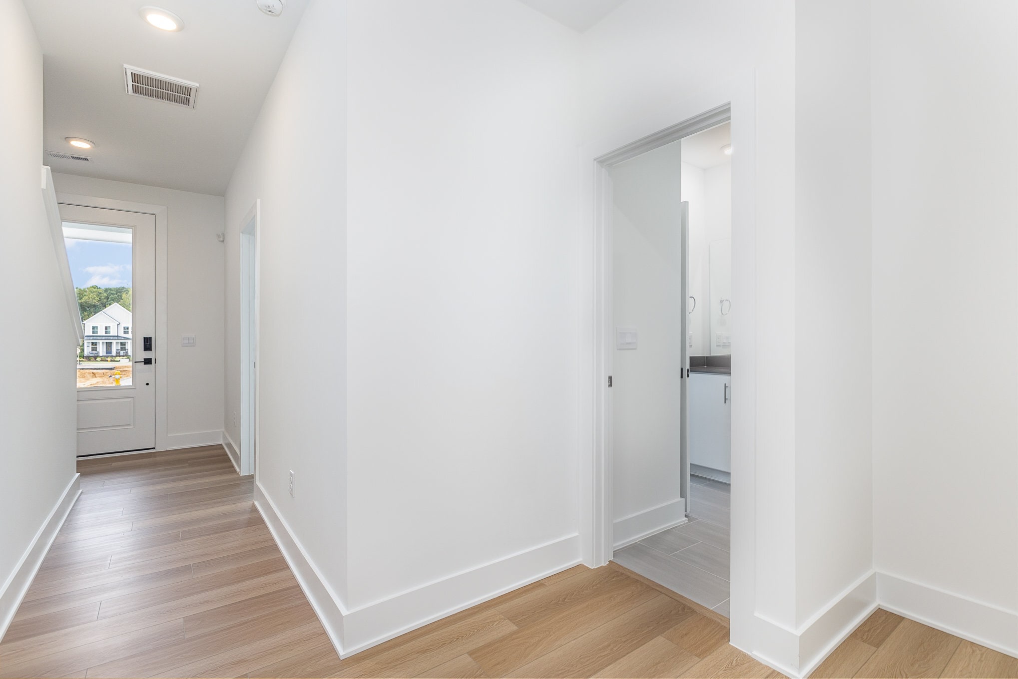 Main Floor - 514 Billingshurst Way