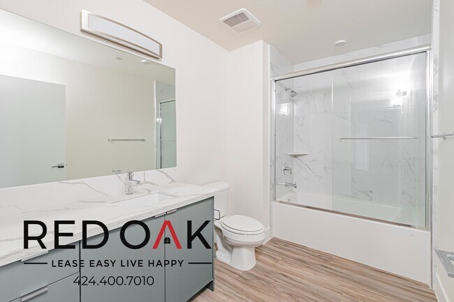 Building Photo - 1037 Dewey Ave