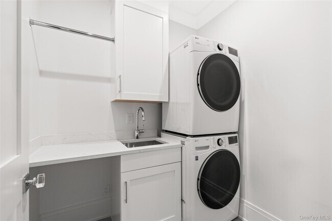 Building Photo - 25 Hunt Pl