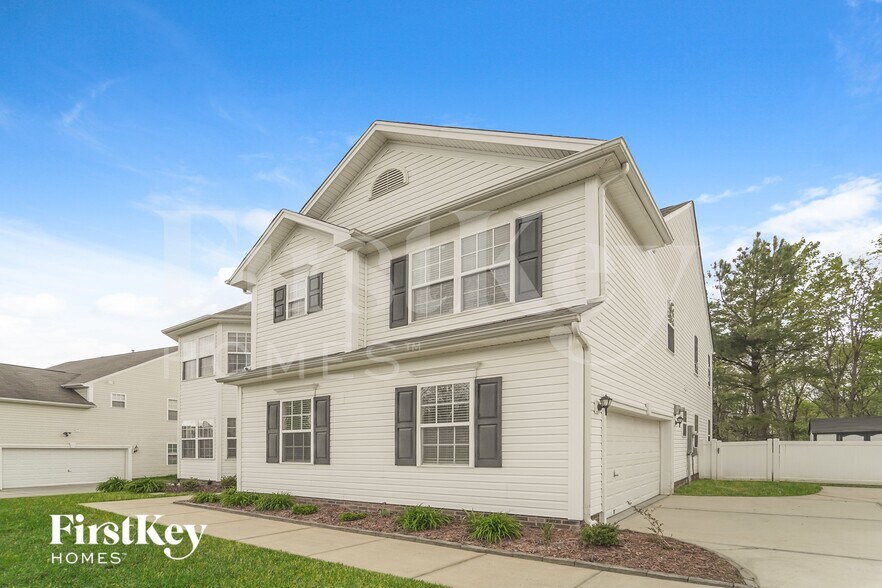 Building Photo - 12204 Palomar Dr