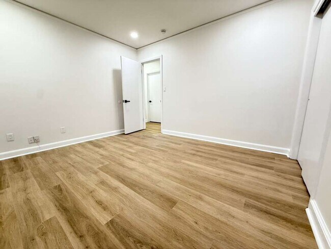 Building Photo - FOR RENT – FULLY REMODELED 4 BEDROOM | 2 BATH HOME!