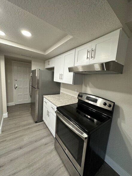 Building Photo - 1172 Calle Del Rey