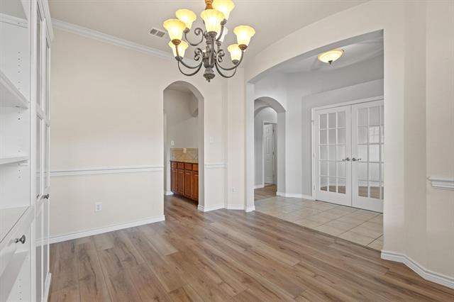 Building Photo - 689 Bonham Dr