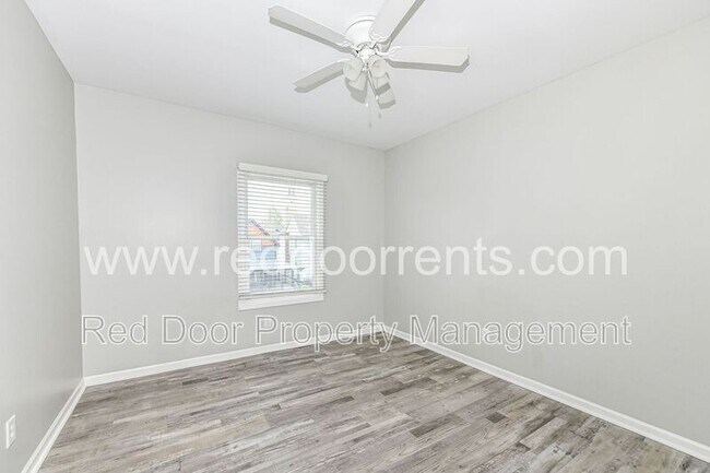 Building Photo - 1329 E Market St