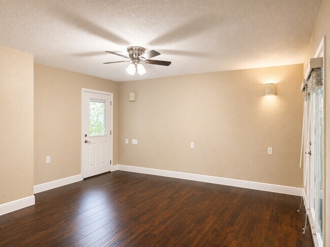 Building Photo - 20543 Appaloosa Trail