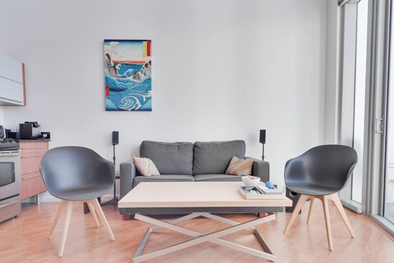 Building Photo - 690 SW 1st Ct