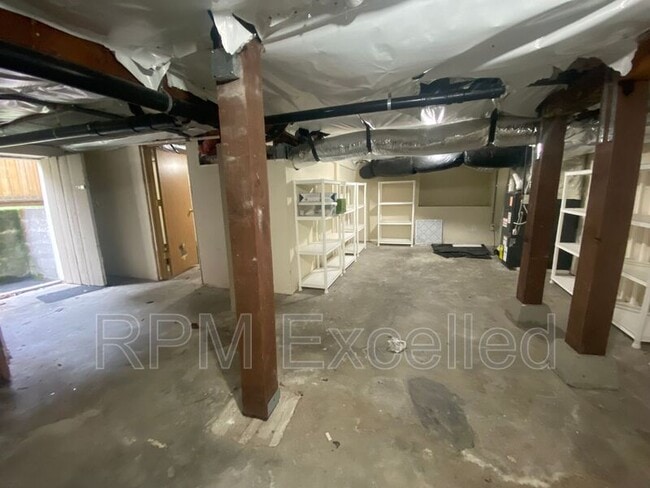 Building Photo - 3714 E I St