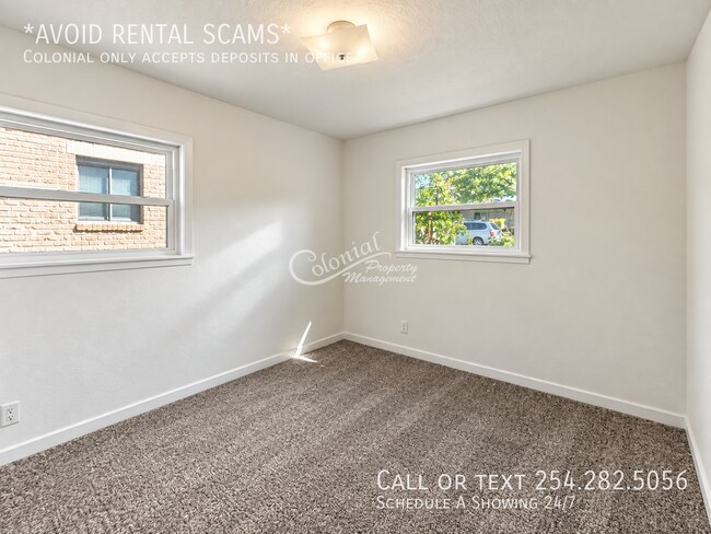 Building Photo - 3306 Shady Hill Dr