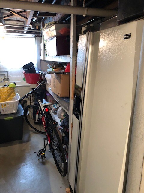 Building Photo - 512 W Wing St