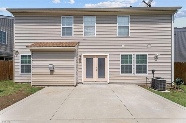 Building Photo - 148 Graystone Trce
