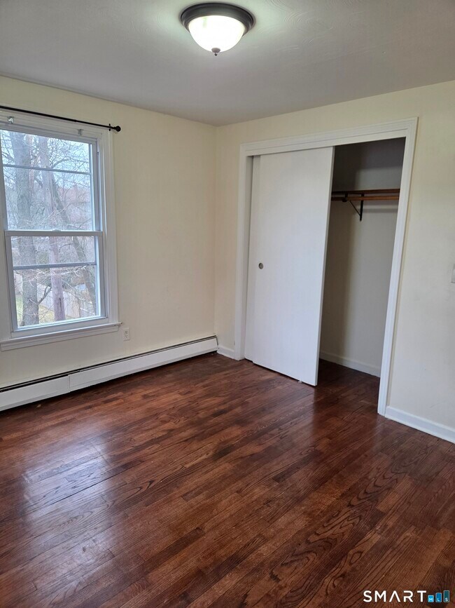 Building Photo - 3 Botsford St