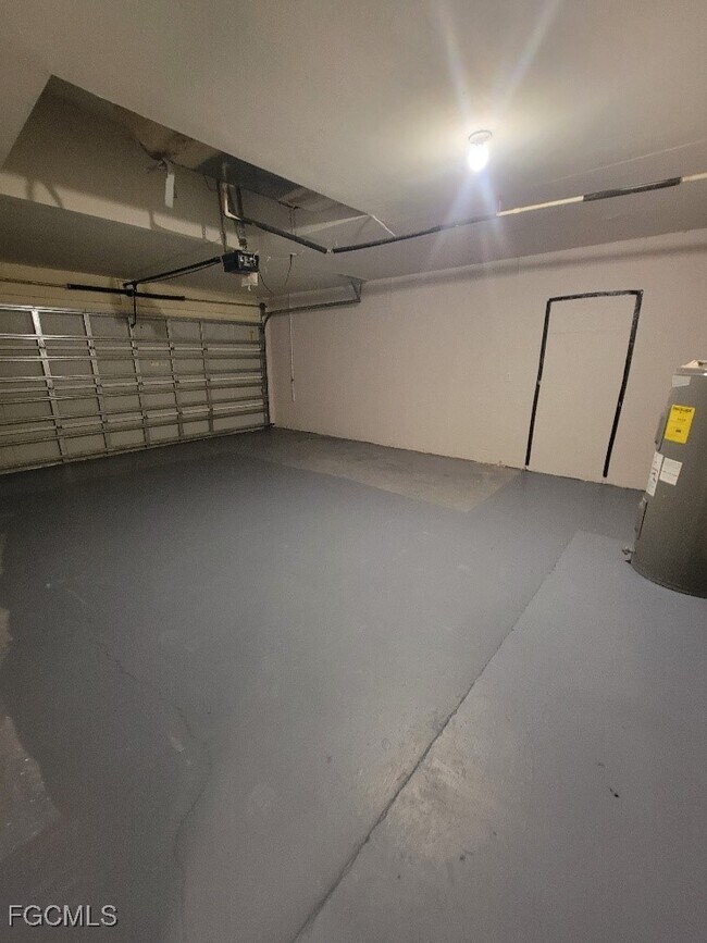 Building Photo - 862 Holmes Ave