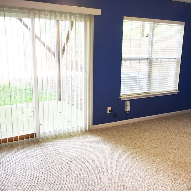 Building Photo - 10 Dunlevy Way