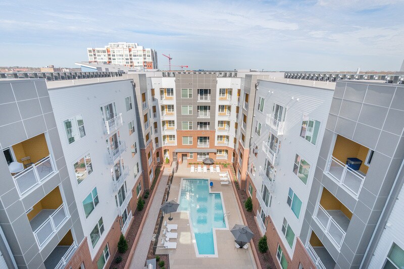 Metropolitan Apartments Llc Raleigh Nc Apartment Finder