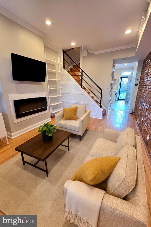 Building Photo - 1209 Florida Ave NE