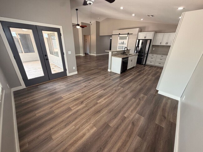 Building Photo - Renovated 5-Bedroom Corner Lot Home with Luxury Upgrades