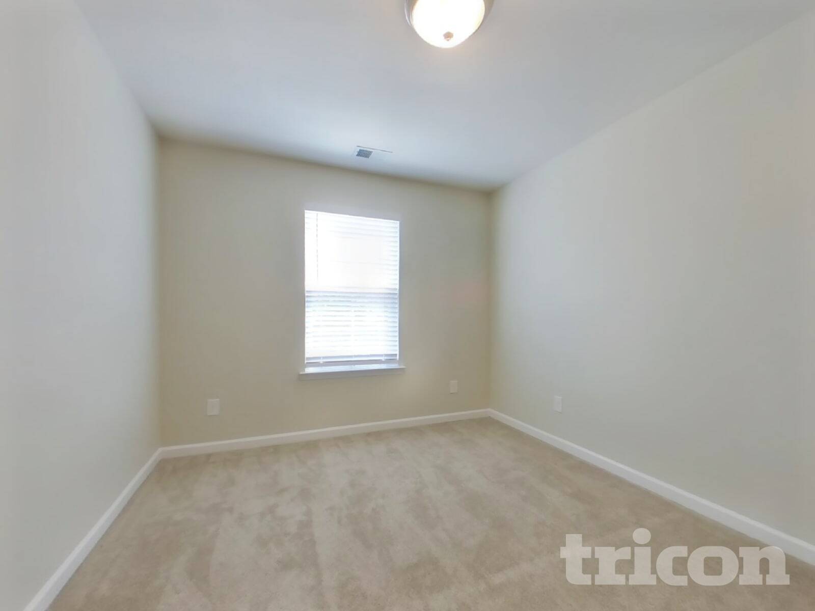 Building Photo - 404 Riverwood Ct