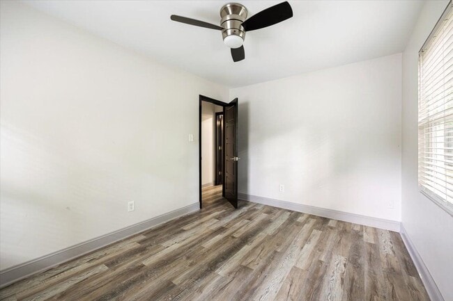 Building Photo - 4701 Lucinda Ln