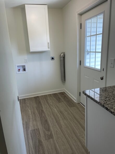 Laundry Room - 401 S 2nd Ave