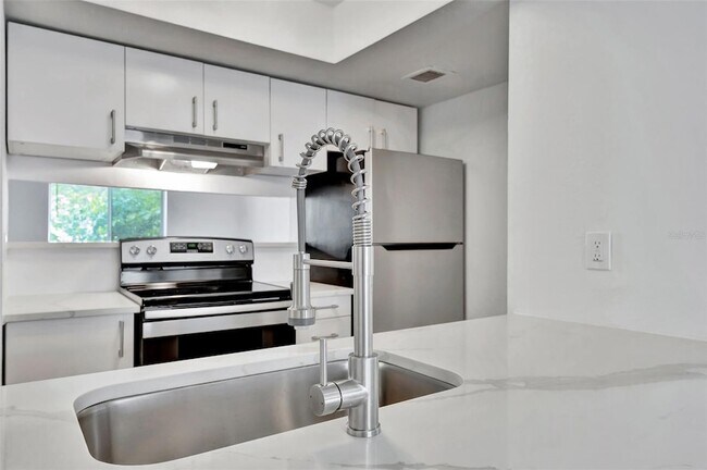 Building Photo - 9940 7th Way N