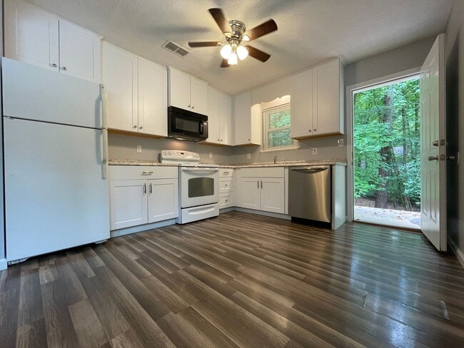 Building Photo - 117 Boulder Trail