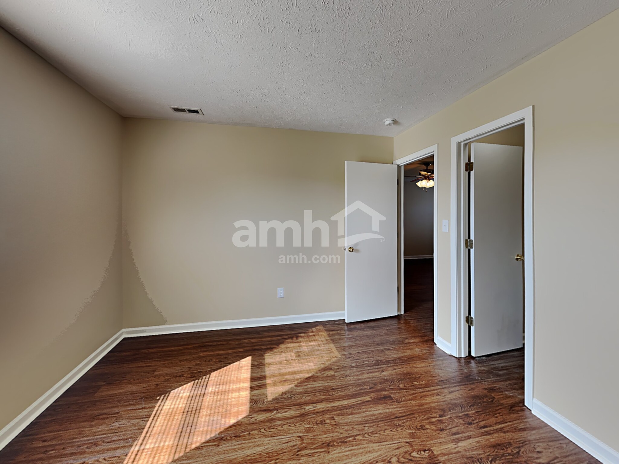 Building Photo - 543 Grabill Dr