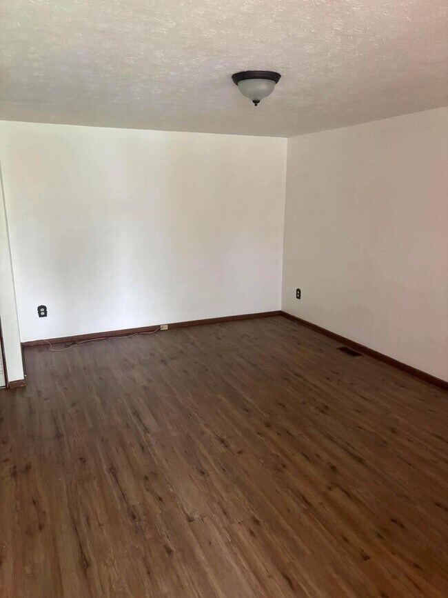 Building Photo - 2513 Strickland Dr