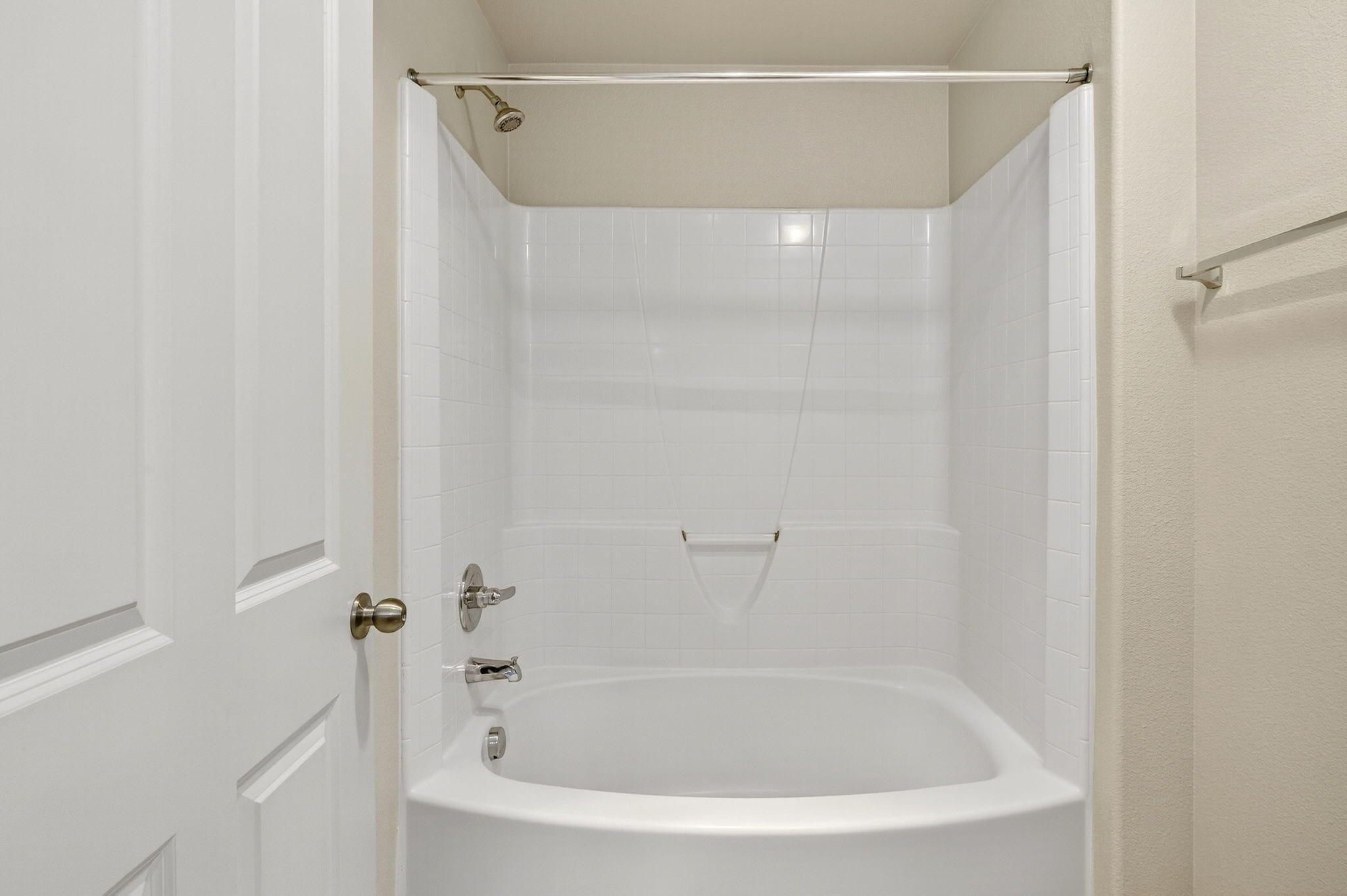 Building Photo - 10664 NE Holly St