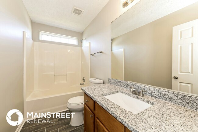 Building Photo - 340 Meadowridge Dr