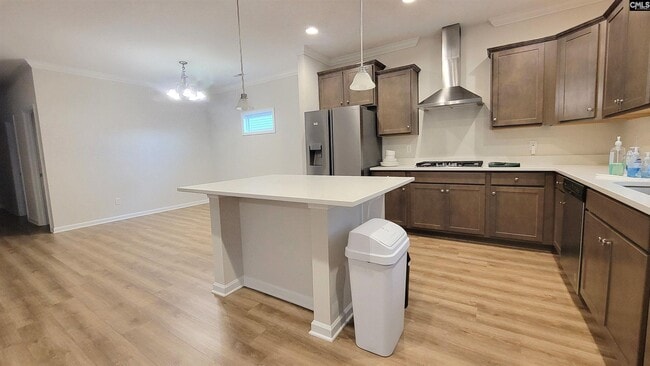 Building Photo - 735 Bustling Br Ln