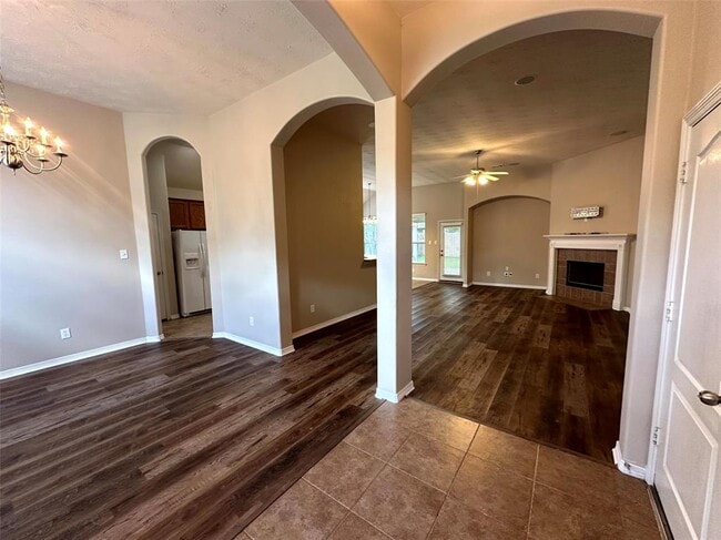Building Photo - 2047 Lulach Ln