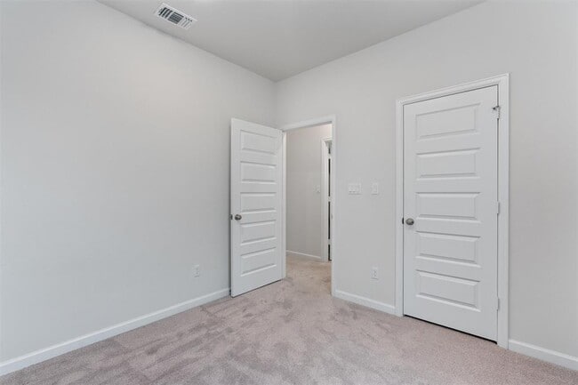 Building Photo - 2437 Burberry Ln