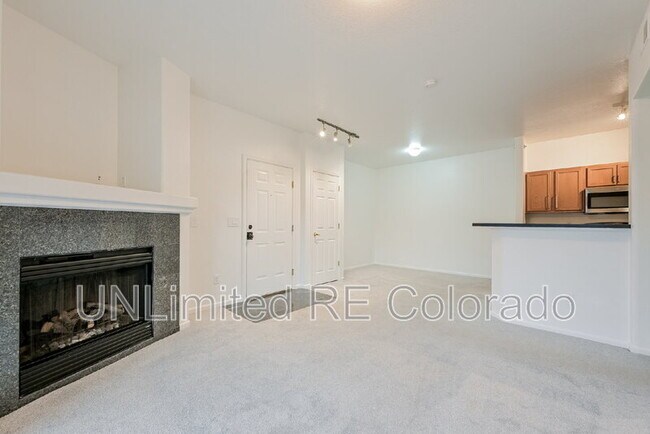 Building Photo - 15700 E Jamison Dr