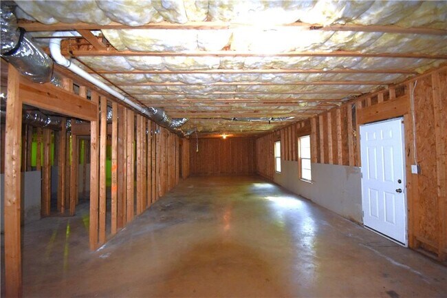 Building Photo - 1240 Brisbane Dr