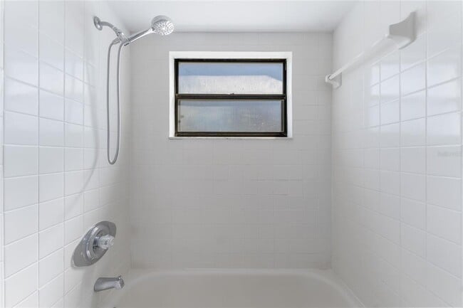 Building Photo - 5201 Bellefield Dr
