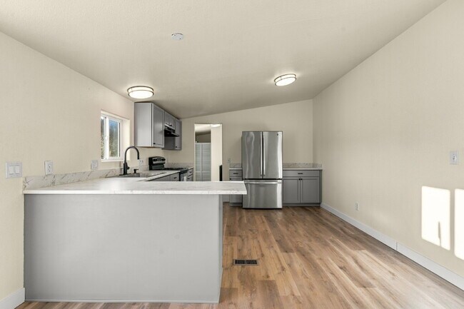 Building Photo - 1756 Tolman Creek Rd