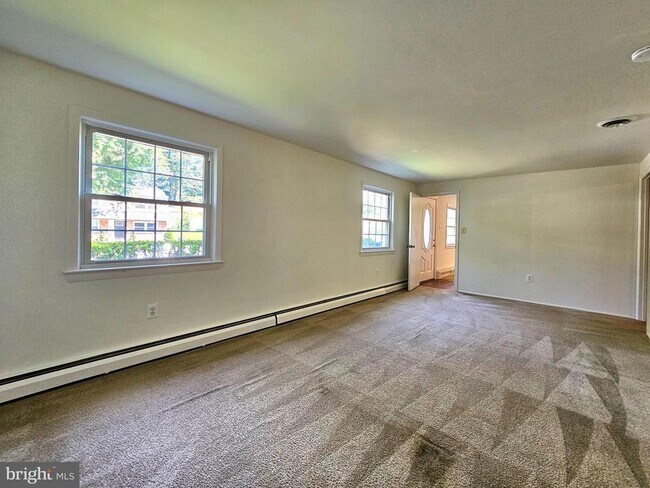 Building Photo - 4123 Glendale Rd