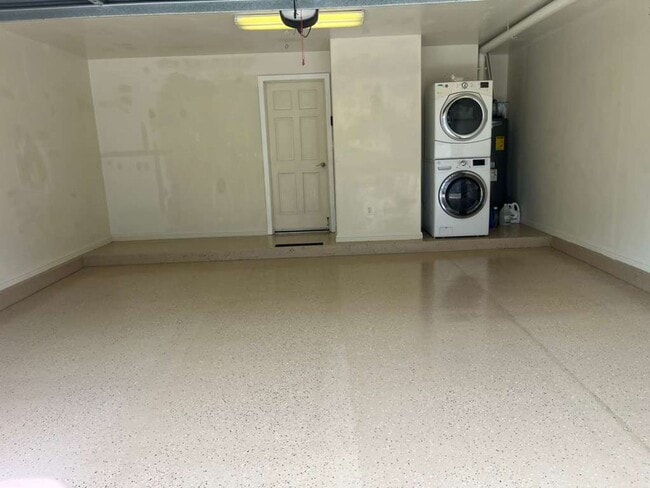 Building Photo - 3 bed 2.5 Bath 2 car garage/ Central AC/ Ewa Beach!