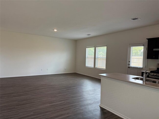 Building Photo - 112 Crownover Cove