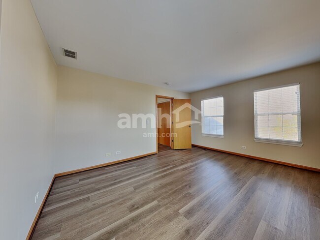 Building Photo - 1217 Violet Ln