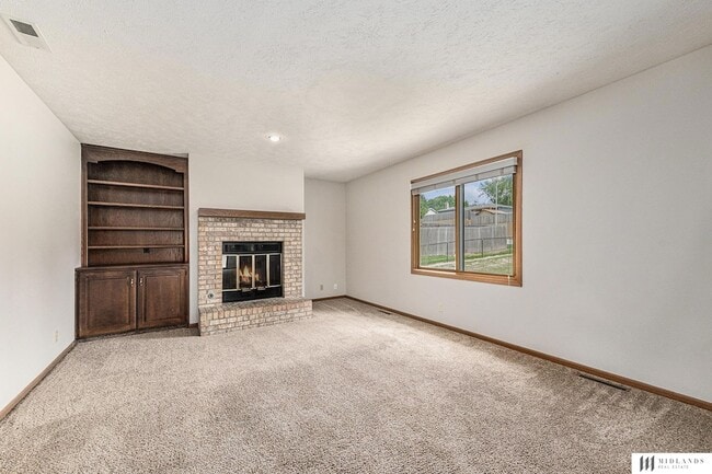 Building Photo - 1611 S 168th Ave