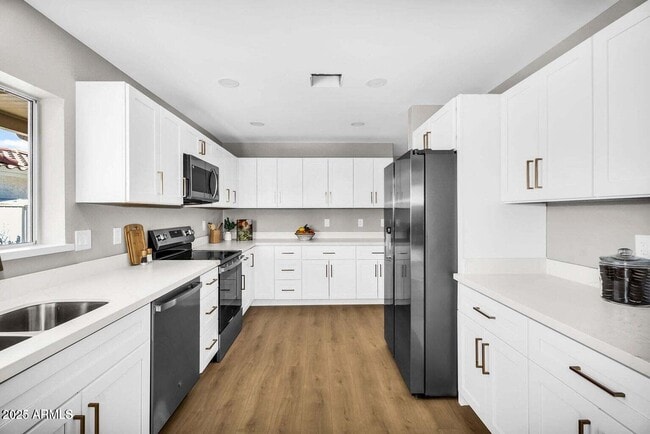Building Photo - 25810 S Boxwood Dr