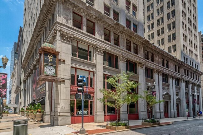 Primary Photo - 314 N Broadway