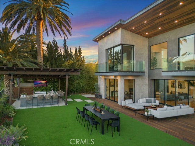 Building Photo - 18296 Karen Dr