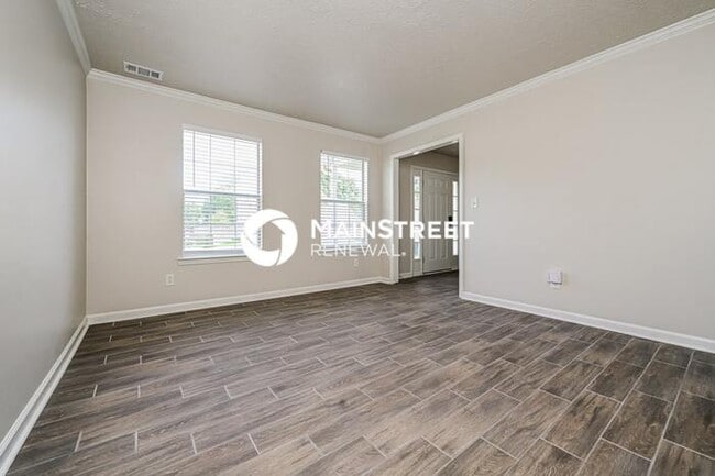 Building Photo - 4 Bedroom Pet-Friendly Home in DECATUR, GA with Main Street Renewal